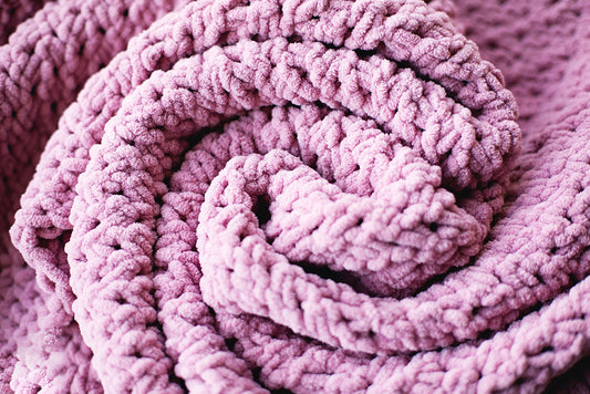 What To Look For In Luxury Throw Blankets