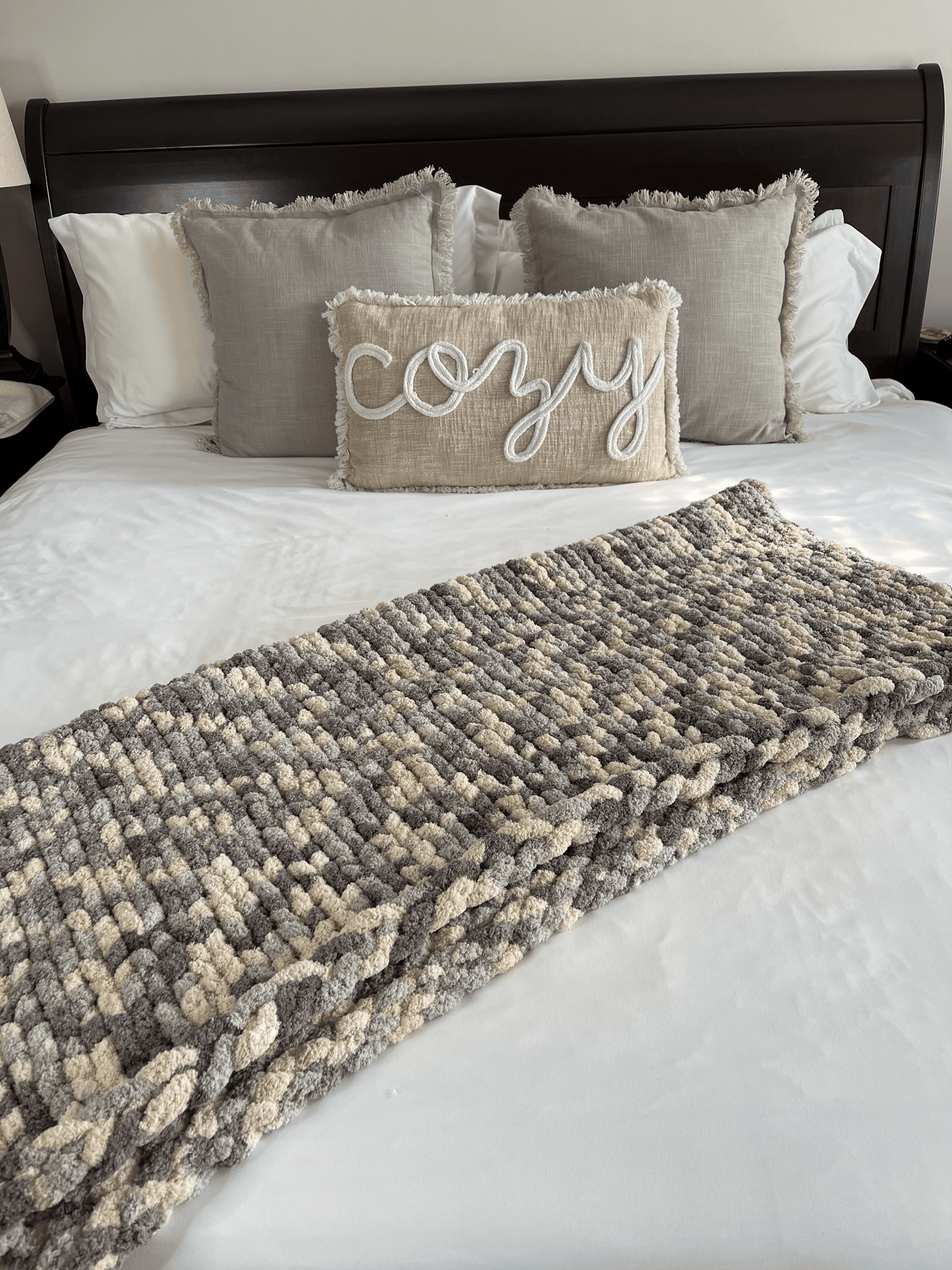 Moonlight Cozy Throw - Best Cozy Throws