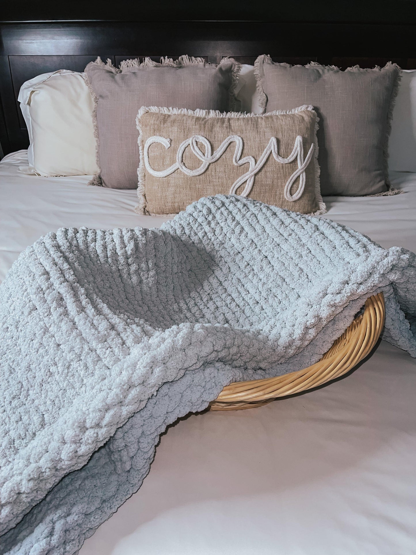 Misty Gray Cozy Throw - Best Cozy Throws
