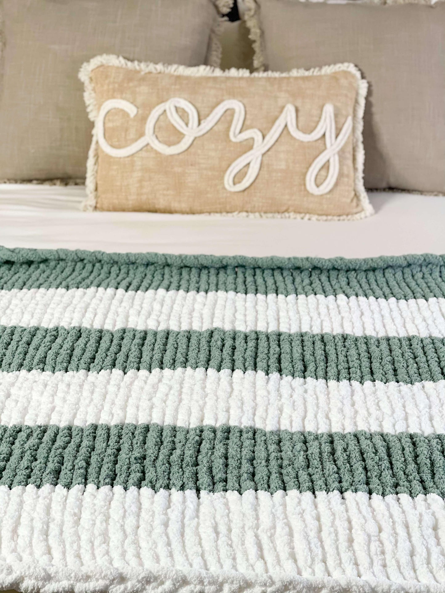 aglow babe bed closeup