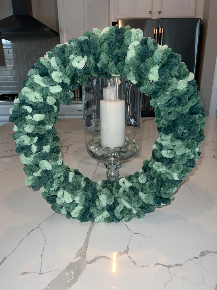 
                
                    Load image into Gallery viewer, Cozy Christmas Wreath
                
            