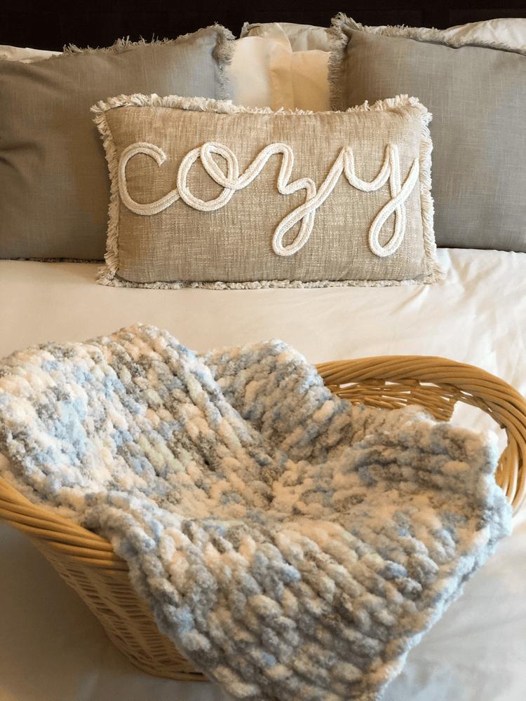 Lullaby Lil' Cozy Throw – Best Cozy Throws