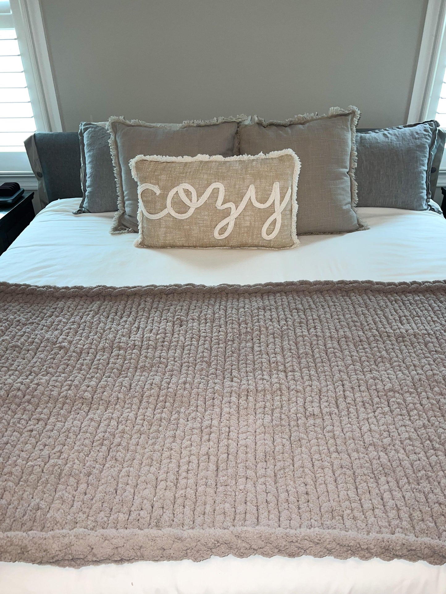 Latte Cozy Throw - Best Cozy Throws