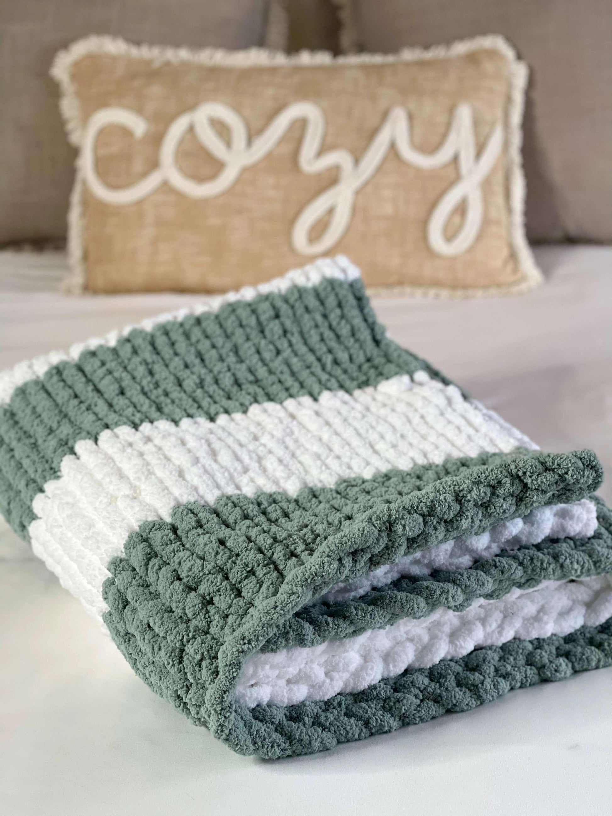 Aglow Babe Cozy Throw Green