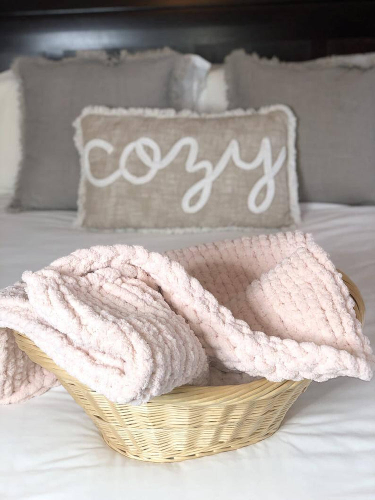 
                
                    Load image into Gallery viewer, Powder Pink Cozy Throw
                
            