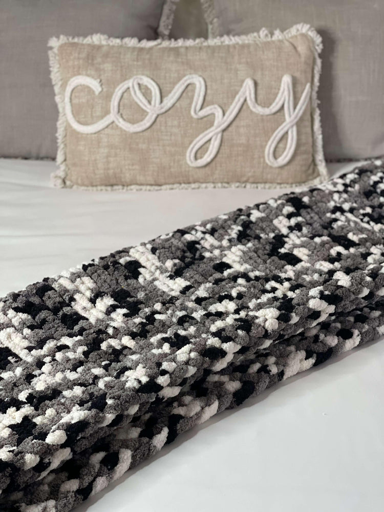 
                
                    Load image into Gallery viewer, Pebble Beach Cozy Throw
                
            